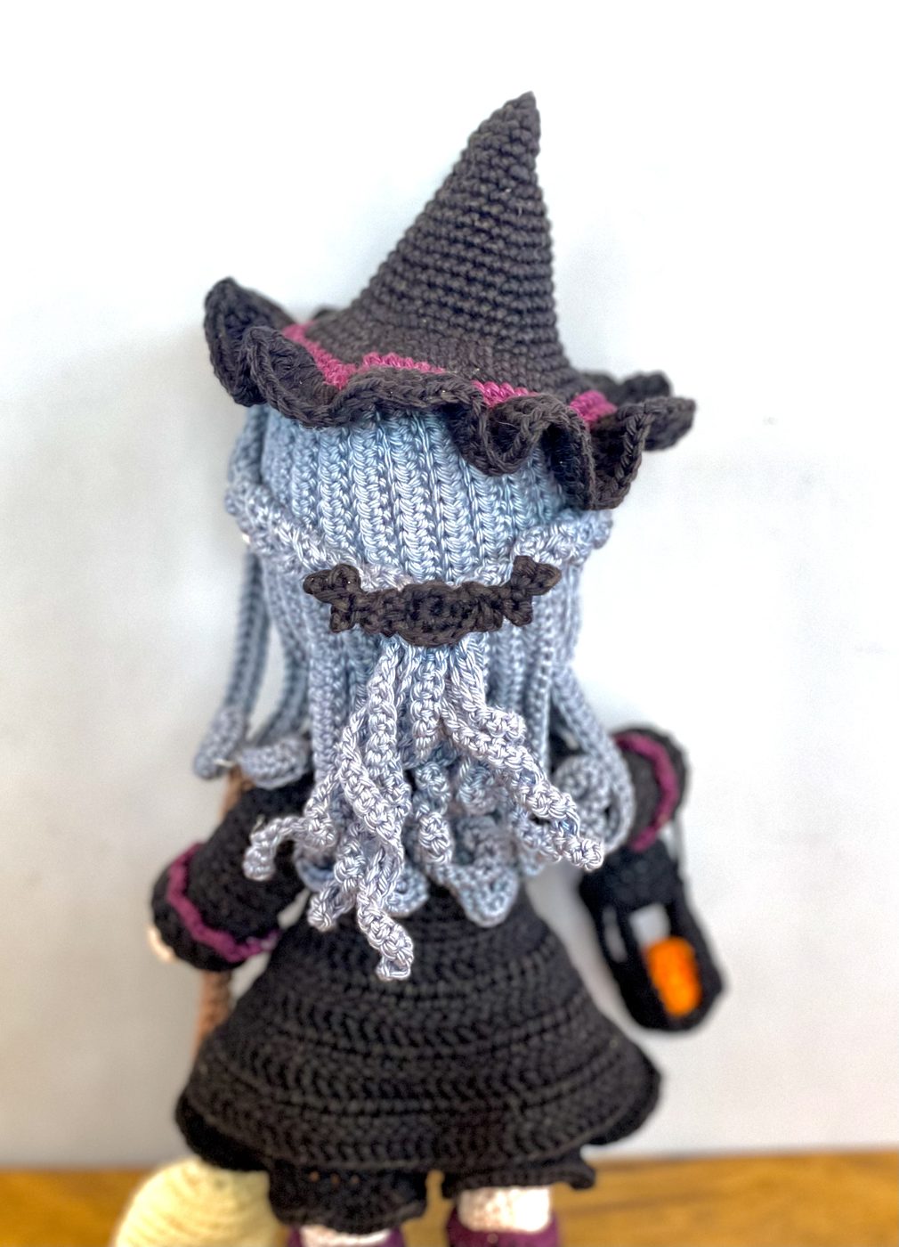Niona the Witch crochet amigurumi, photo 4